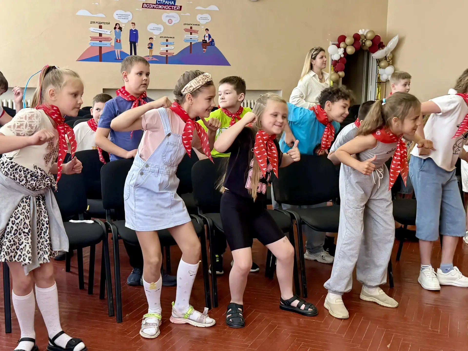 🎉 Яркое открытие лагеря "Алые паруса"! ⛵