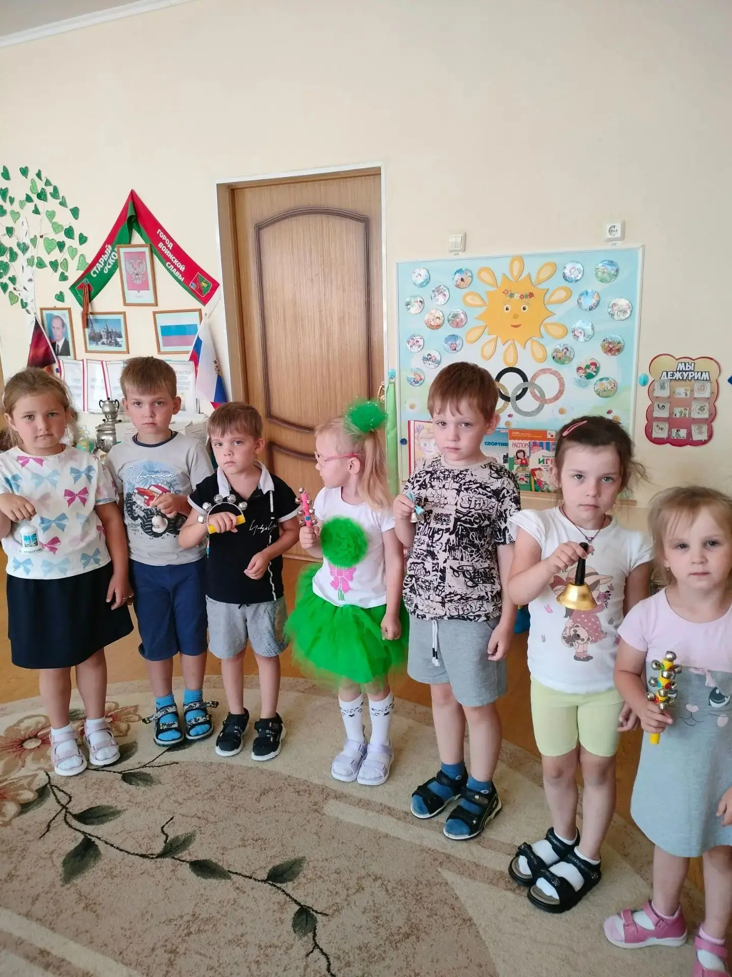 Сегодня в группе "Веселый улей" прошёл День колокольчика!🔔