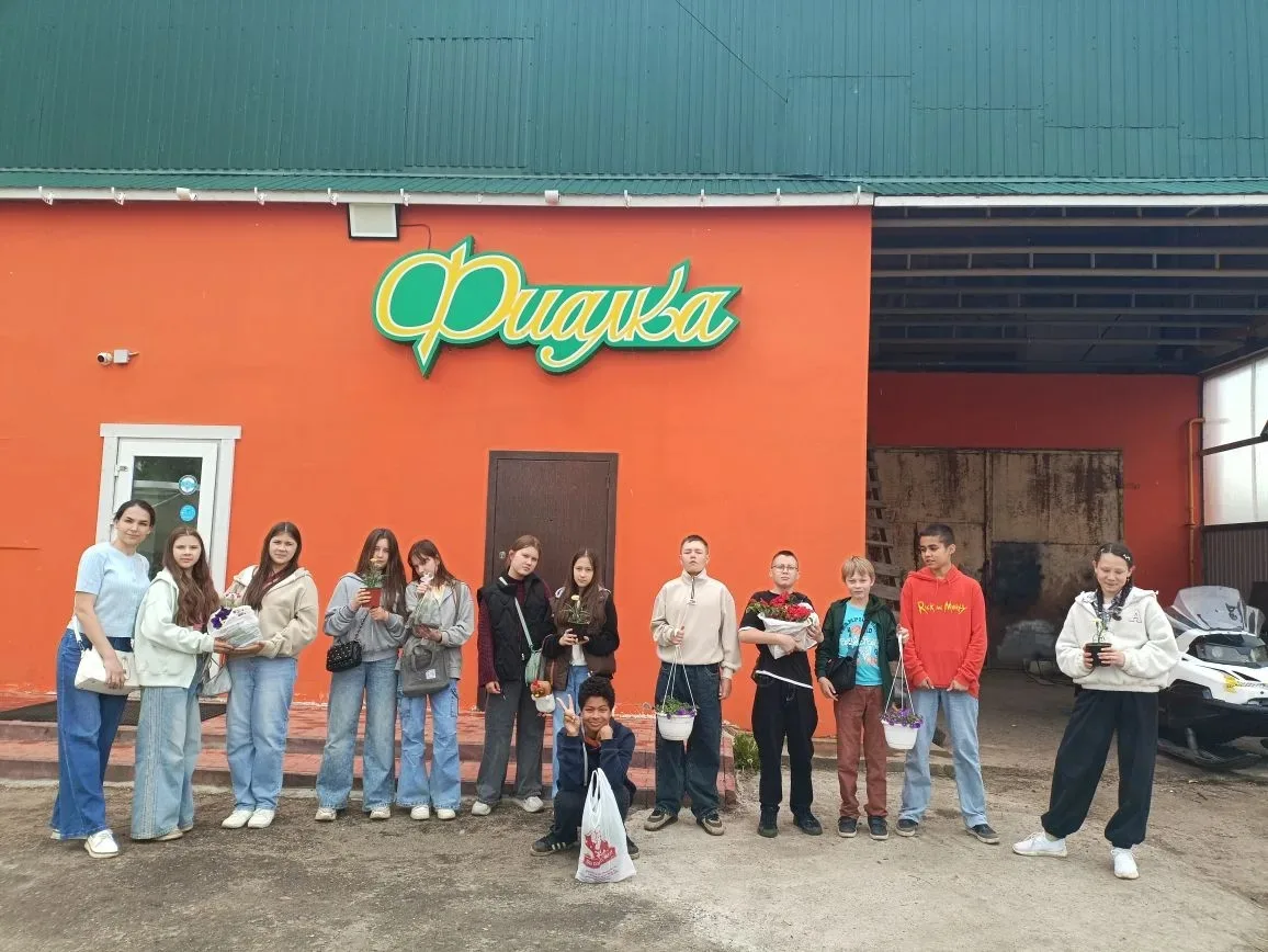 🌾 Агроэкспедиция в Цивильске

👫🦺 Ученики 6-х классов МБОУ «Кугесьская СОШ 1» отправились на увлек