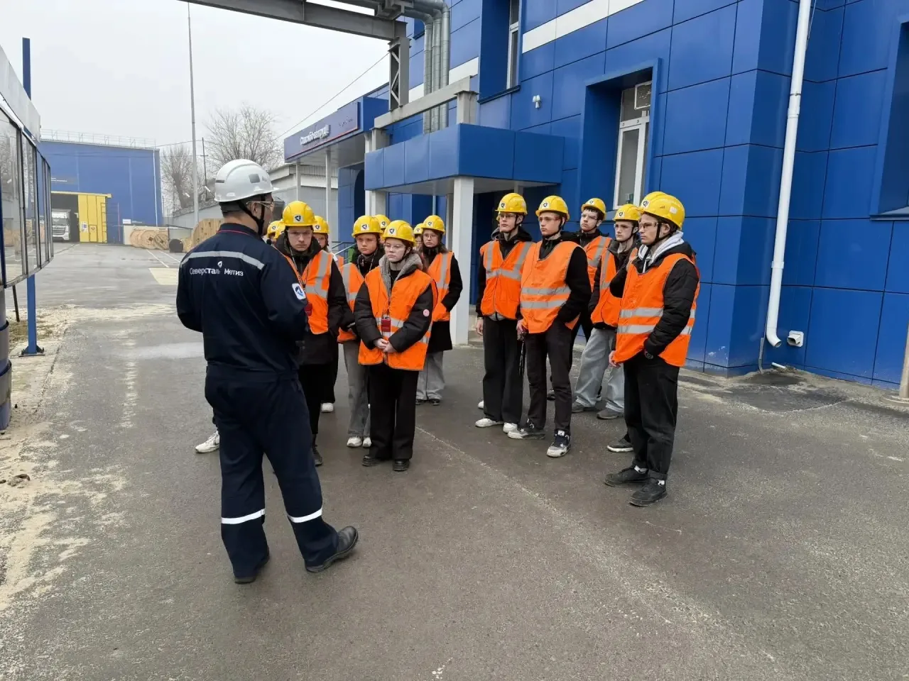 🧑‍🏭 Учащиеся 9 «Д» класса МОУ СШ №134 «Дарование» побывали на промышленном предприятии «Северсталь-м