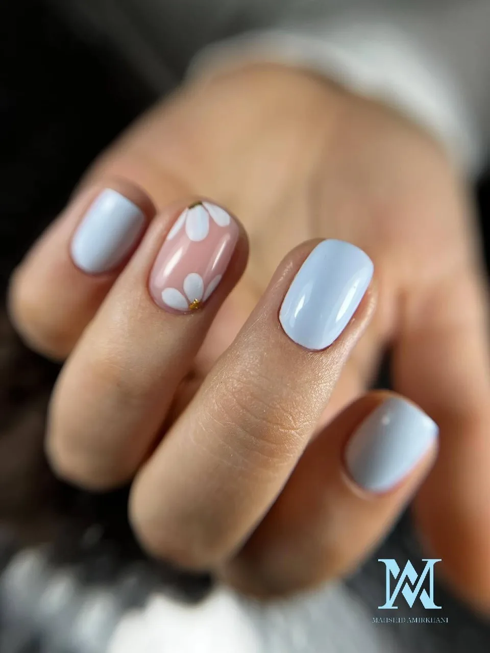 Мастер mahshid._.nail

💅 Ногти