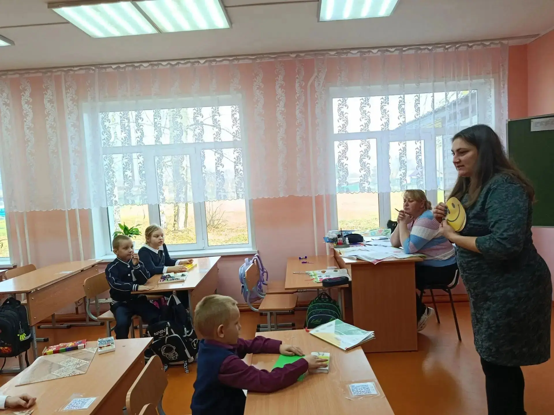 5 октября в Кулаковской школе прошла акция «Подари улыбку другу». Мероприятие было орга...
