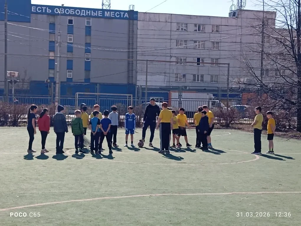 Дворовым играм быть! По инициативе советника директора по воспитанию, учителя физической культуры вм