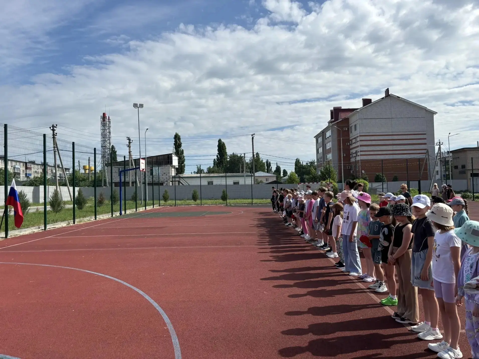 👫💢💥Еще один замечательный день в школьном лагере "Улыбка"
👫🍽🍲Он в начался с традиционной заряд