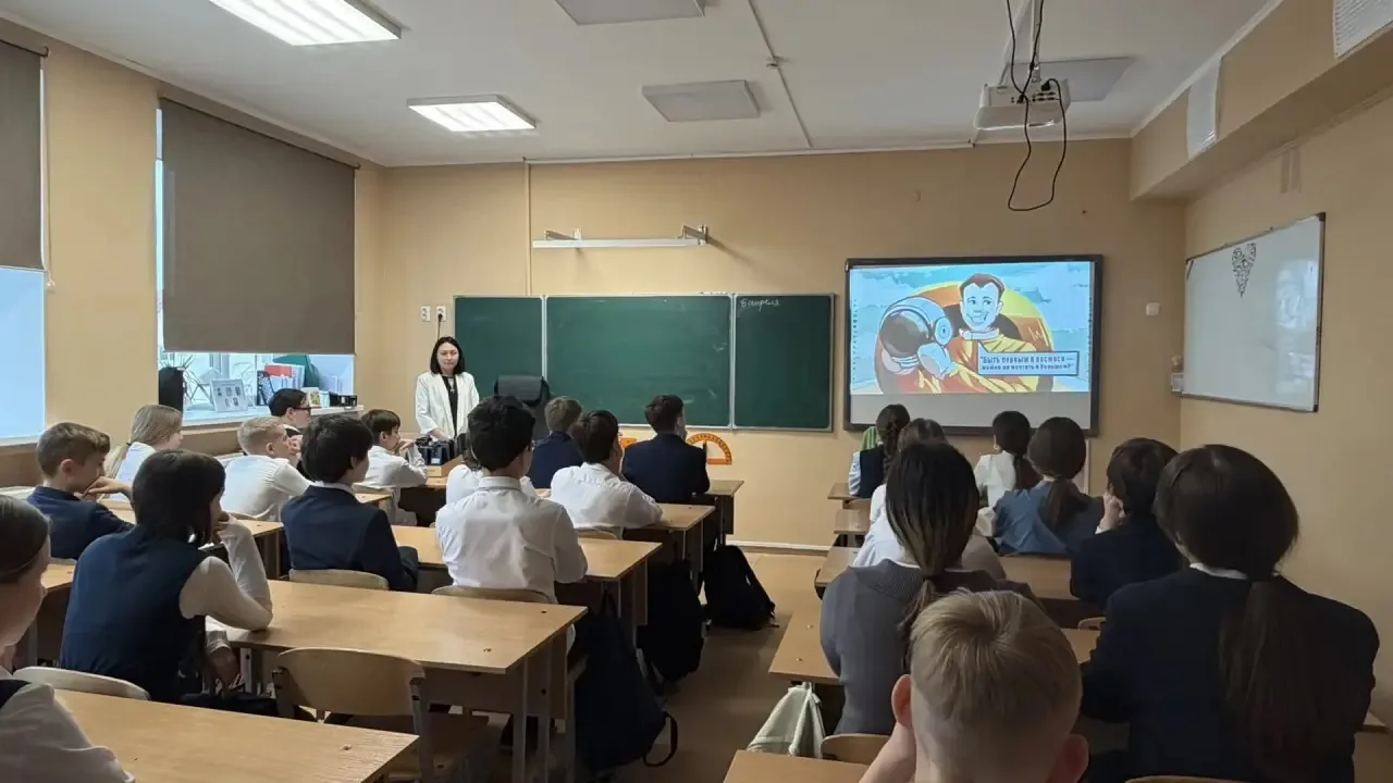 🚀 РАЗГОВОРЫ О ВАЖНОМ   Сегодня, 6 апреля,  в нашей гимназии прошли «Разговоры о важном» на тему: «65
