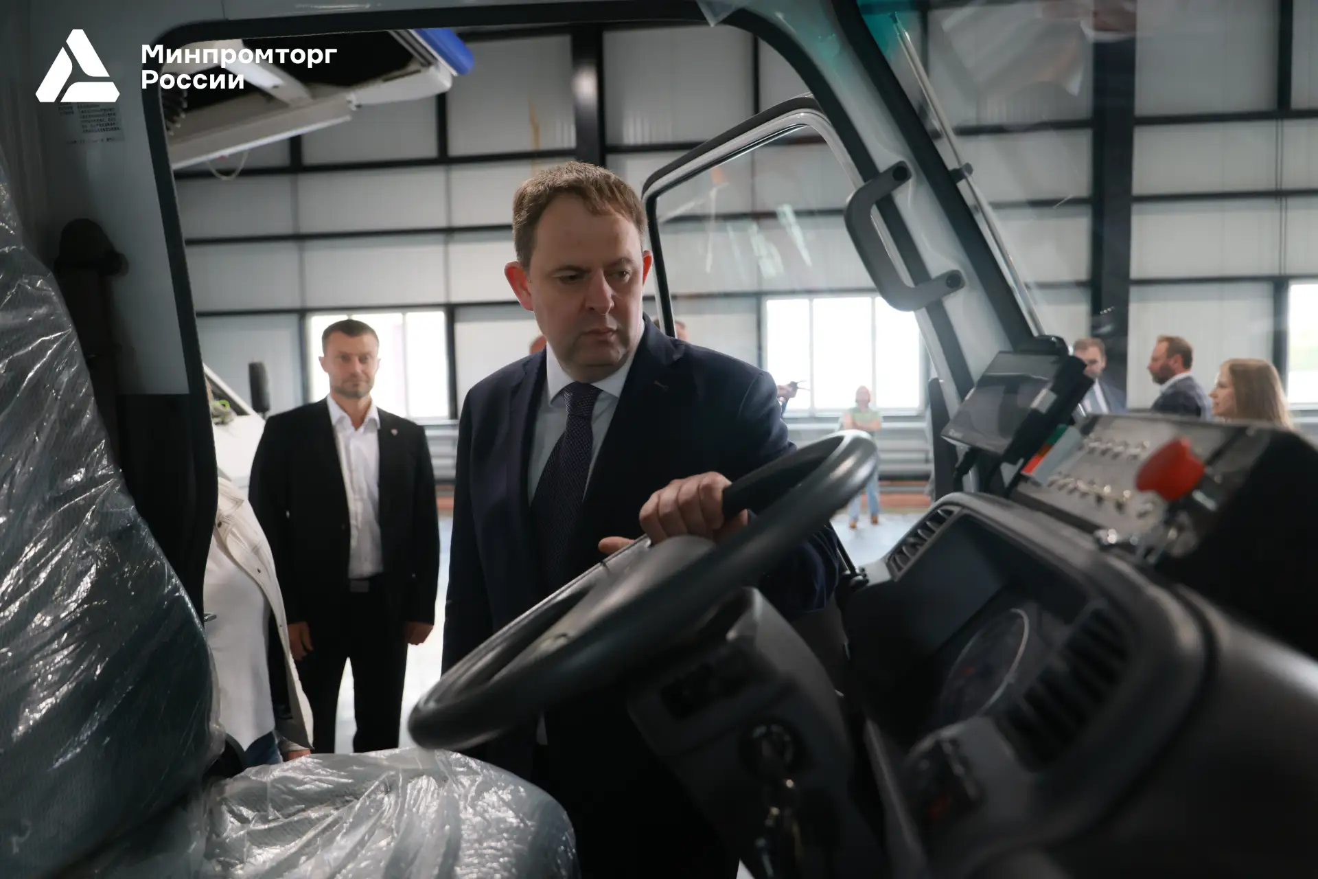 ⚙️ В ЕАО открыли экспериментальный цех по производству новой аэродромной техники