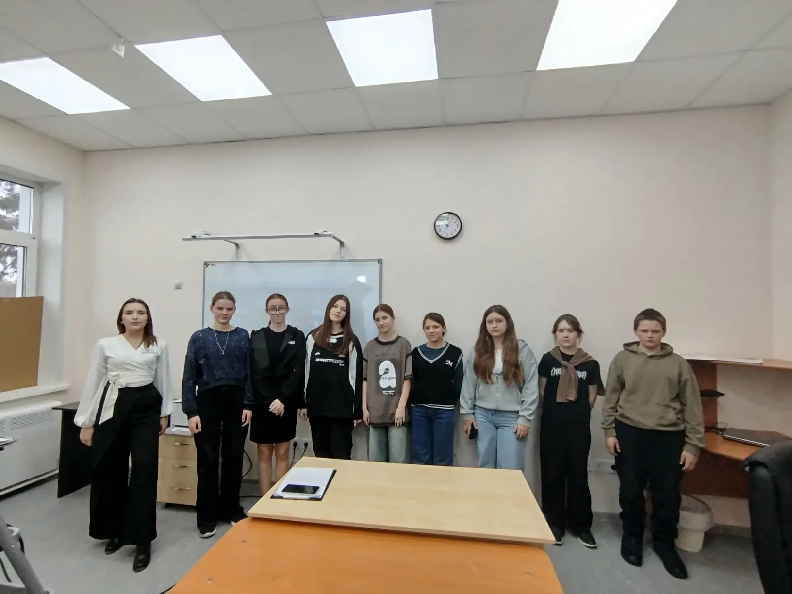 В рамках профориентационной работы, в школе 6 апреля, прошла встреча обучающихся 8-9 - ...