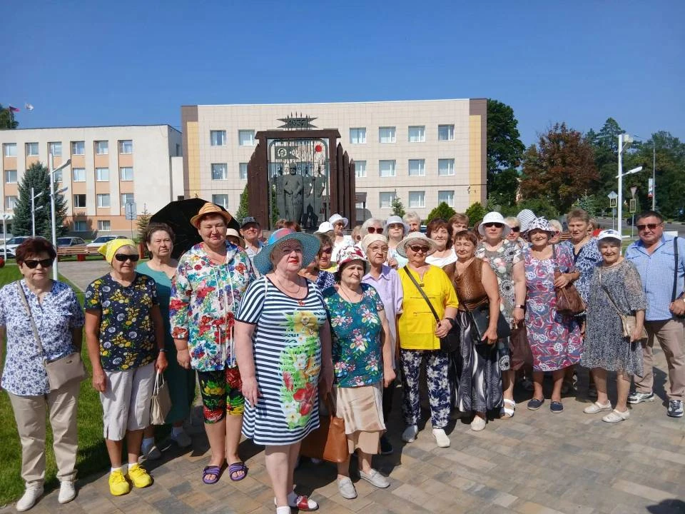 Путешествие к соседям: впечатления от поездки в Корочу! 🍎✨