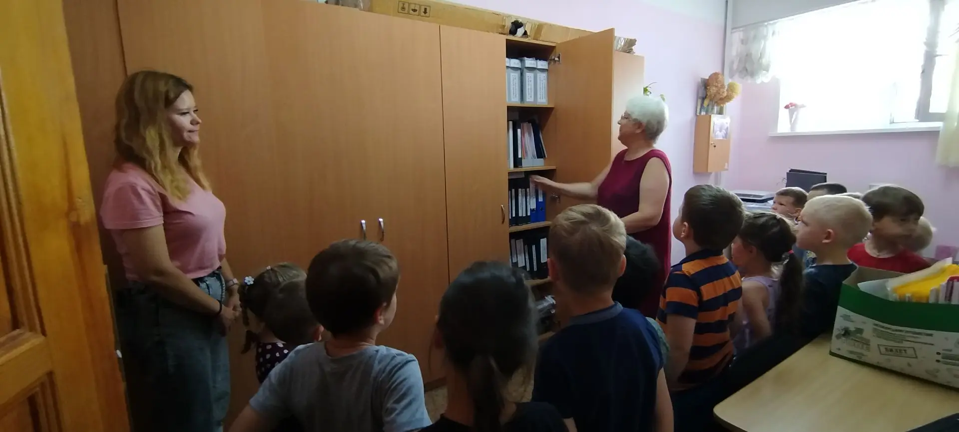 В старшей группе "Познавайки" прошла профориентационная неделя под названием "Мамина профессия" орга