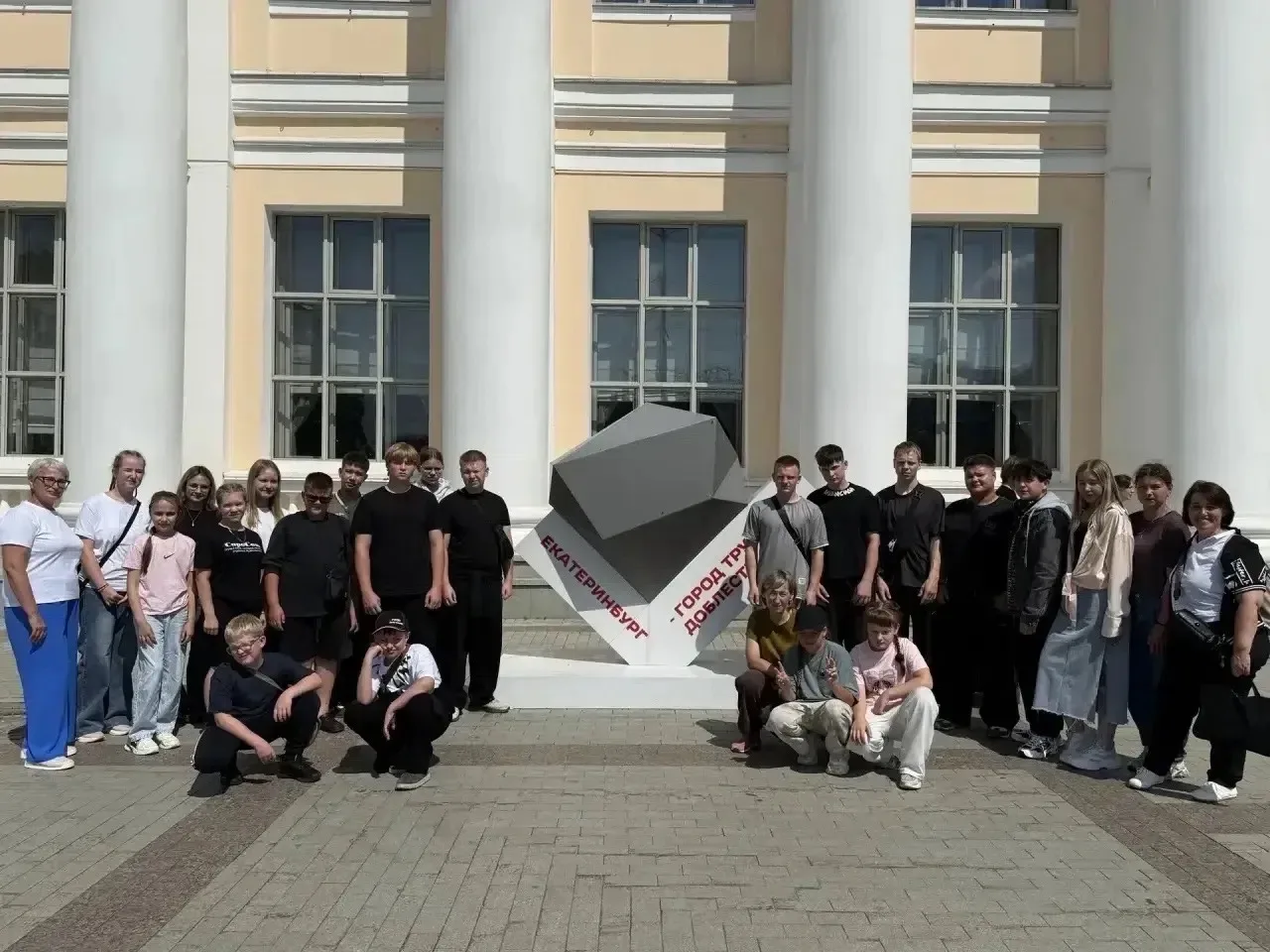🧳 Лето — время открытий! 

Ученики Черновской школы отправились в большое путешествие по Золотому к
