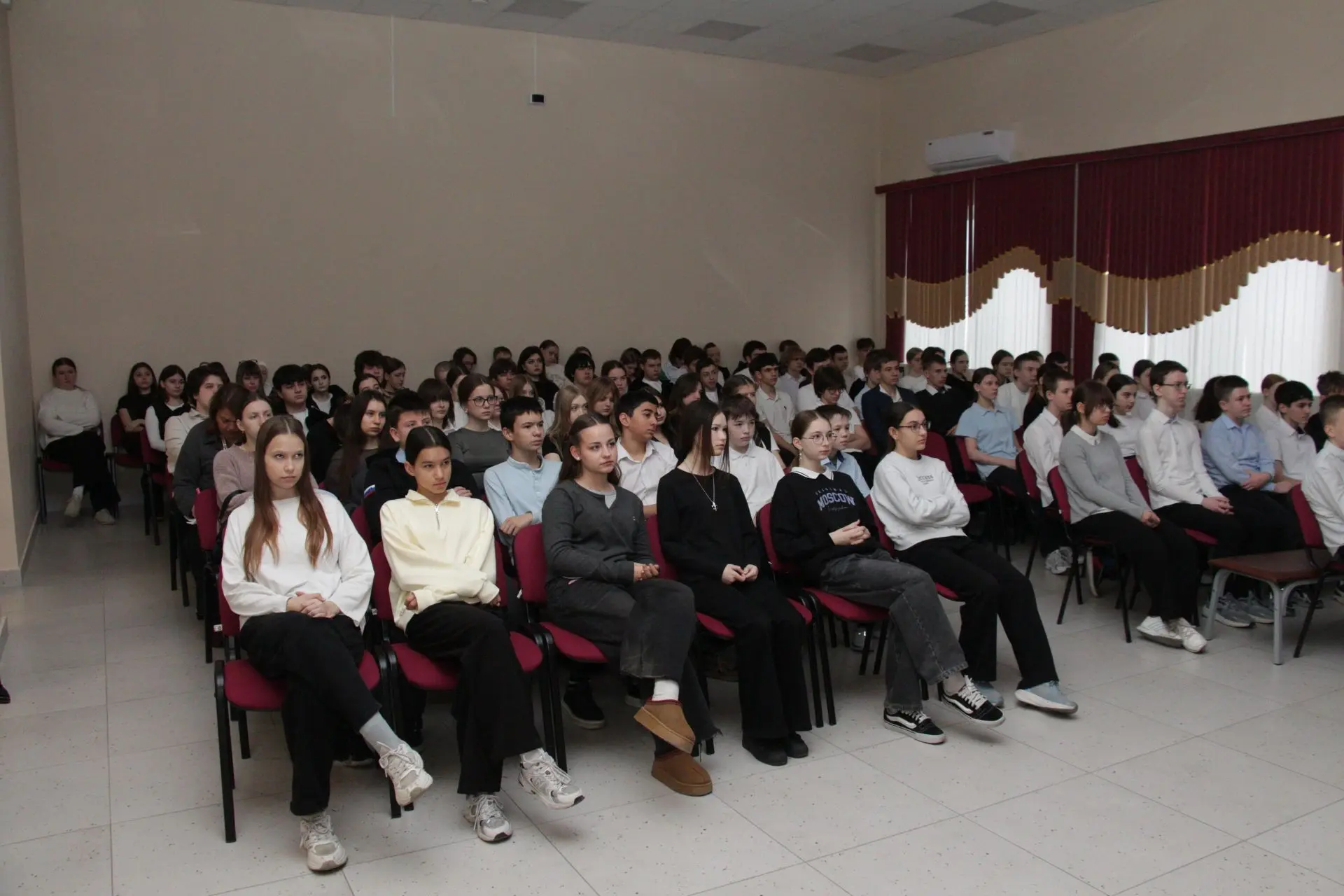 📽Сегодня в нашей гимназии был организован просмотр документального фильма Андрея Медведева «ПРЕДАТЕЛ