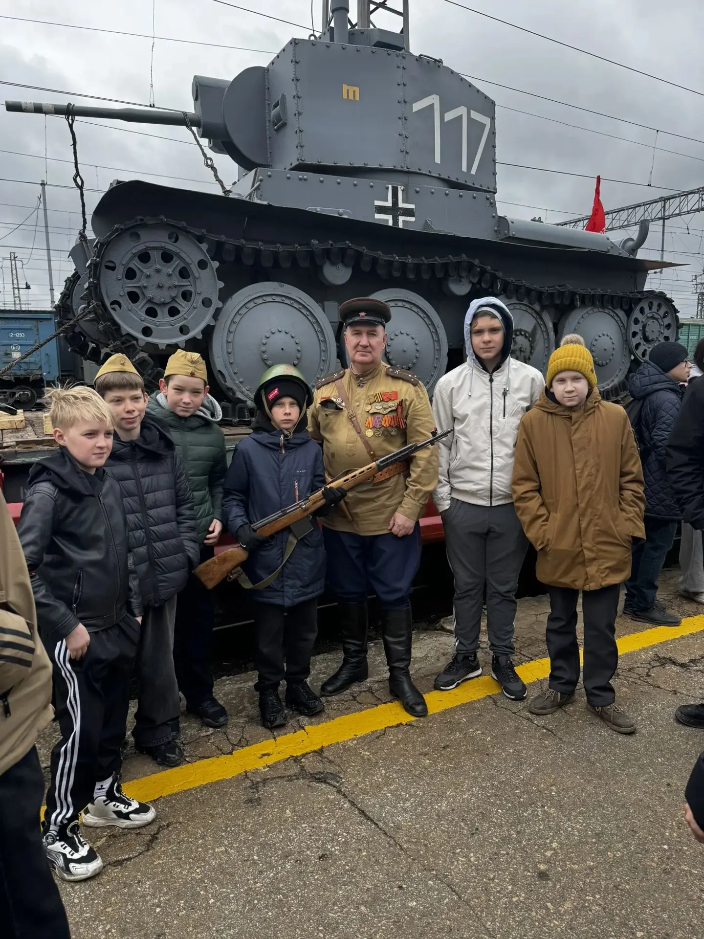 «Поезд Победы»  Уникальный передвижной музей «Поезд Победы» прибыл в Кинель 24 апреля  2026 года.  Э