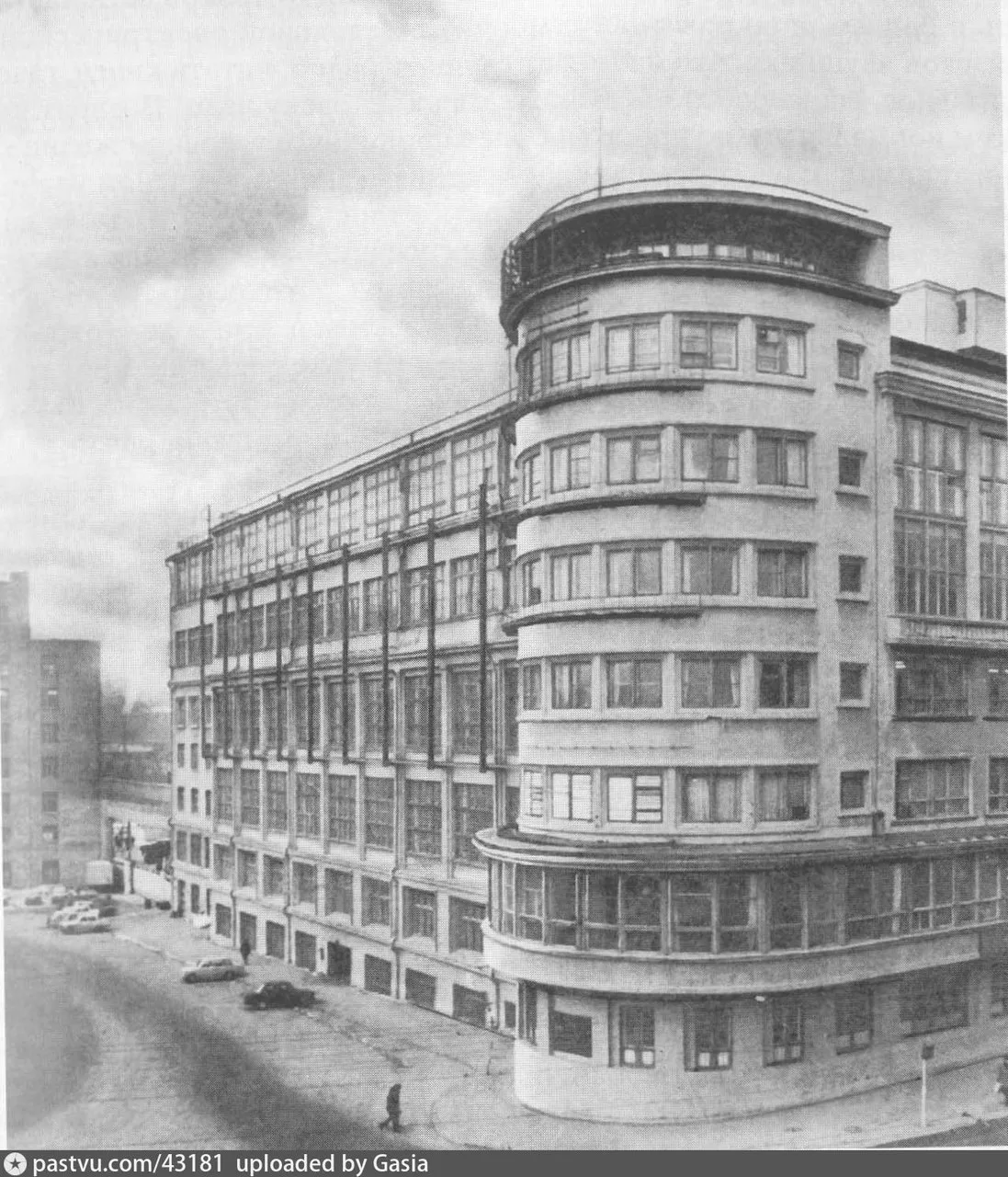 Здание КОСОС ЦАГИ в Москве на улице Радио, где в 1938-1941 гг. размещалось Особое техни...
