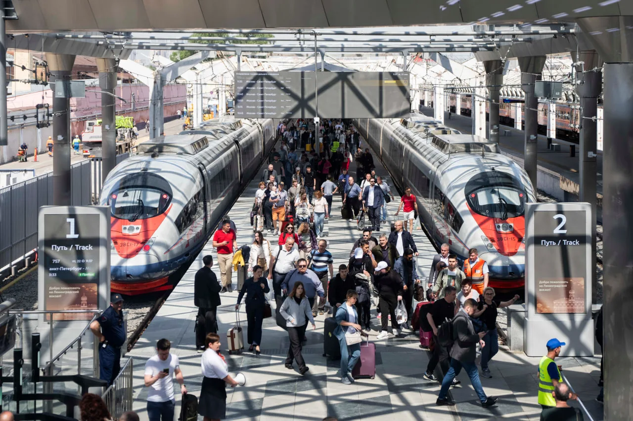 В Москве после масштабного обновления открыли Ленинградский вокзал  Именно отсюда будут отправляться