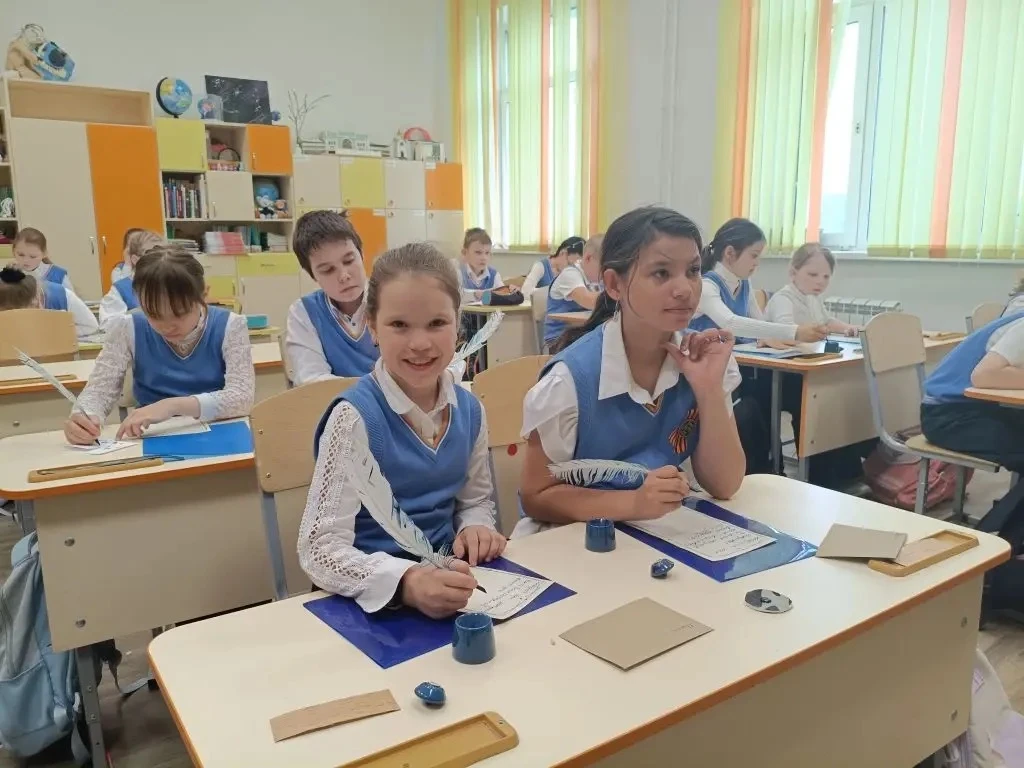🦅 ОРЛЯТА РОССИИ 🦅  Путешествие в прошлое: как писали наши в старину?  К 3М3 классу в гости приезжали