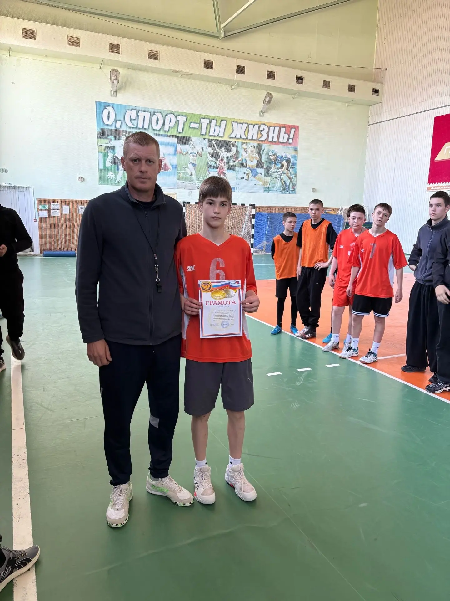 ⚽В минувшую пятницу в спортивном зале МАУ ДО «ДЮСШ «Спринт» прошли соревнования по мини...