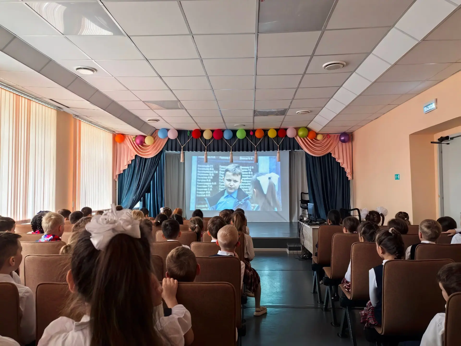 📽Сегодня в нашей гимназии прошёл кинопоказ короткометражного фильма «На рубеже». Его посмотрели учен