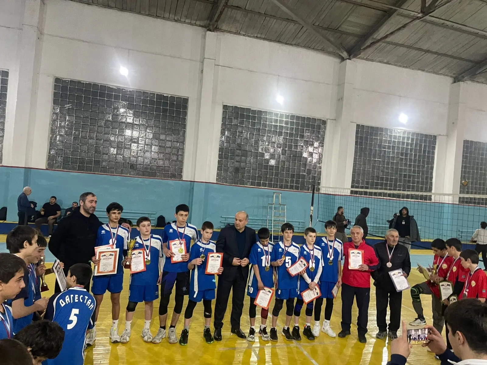 🎉 Поздравляем наших чемпионов! 🎉    Сегодня с гордостью сообщаем, что наша команда юношей #мбоусош27