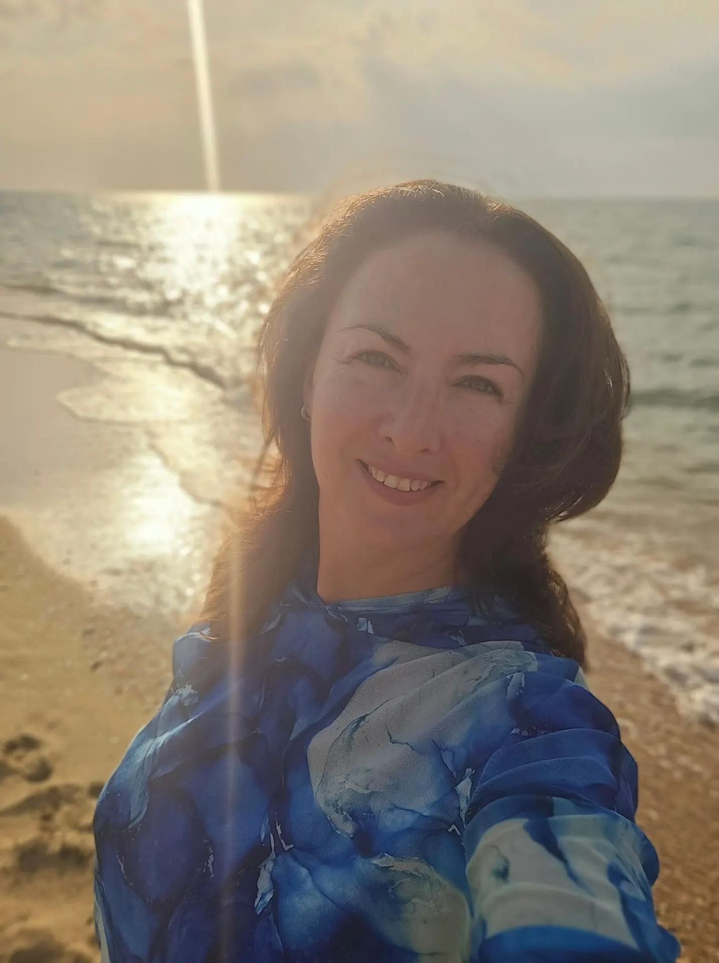 Недавно увидела пост: «Кто-нибудь вообще счастлив? Ну, чтобы проснуться, сварить кофе, ...