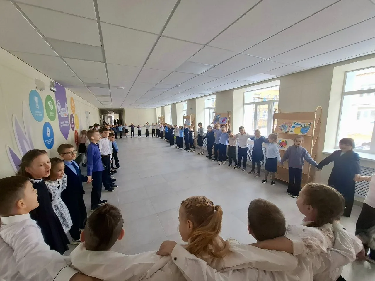 В нашей школе прошло патриотическое мероприятие «Мы – патриоты России» 🇷🇺  Мы погрузились в непросту