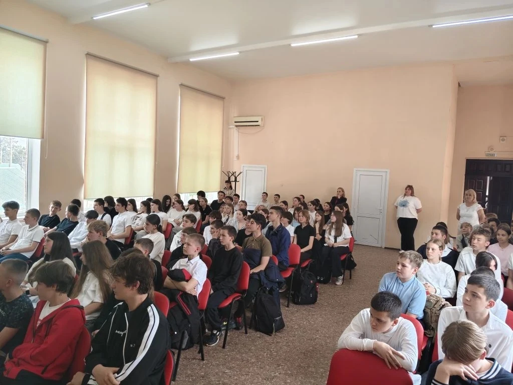 Встреча с инспектором ГИБДД: «Безопасное лето — 2026»  В преддверии летних каникул для учащихся 6-7 