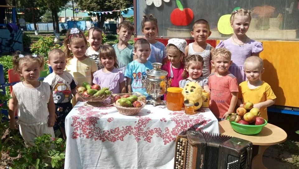 Сегодня в нашем детском саду состоялось мероприятие посвященное яблочным спасу