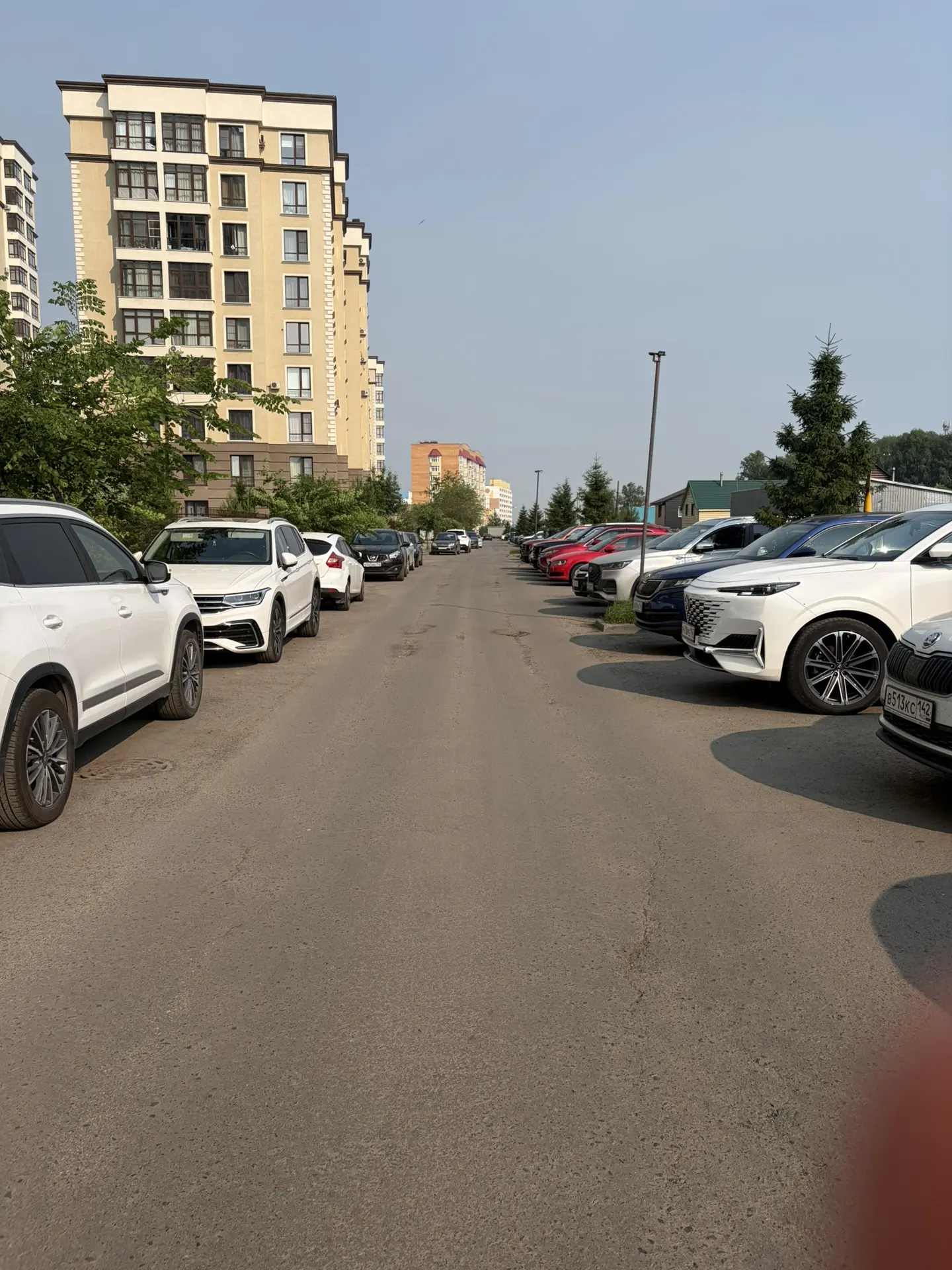 Уважаемые собственники! Уберите транспорт! Срочно! Техника уже приехала
