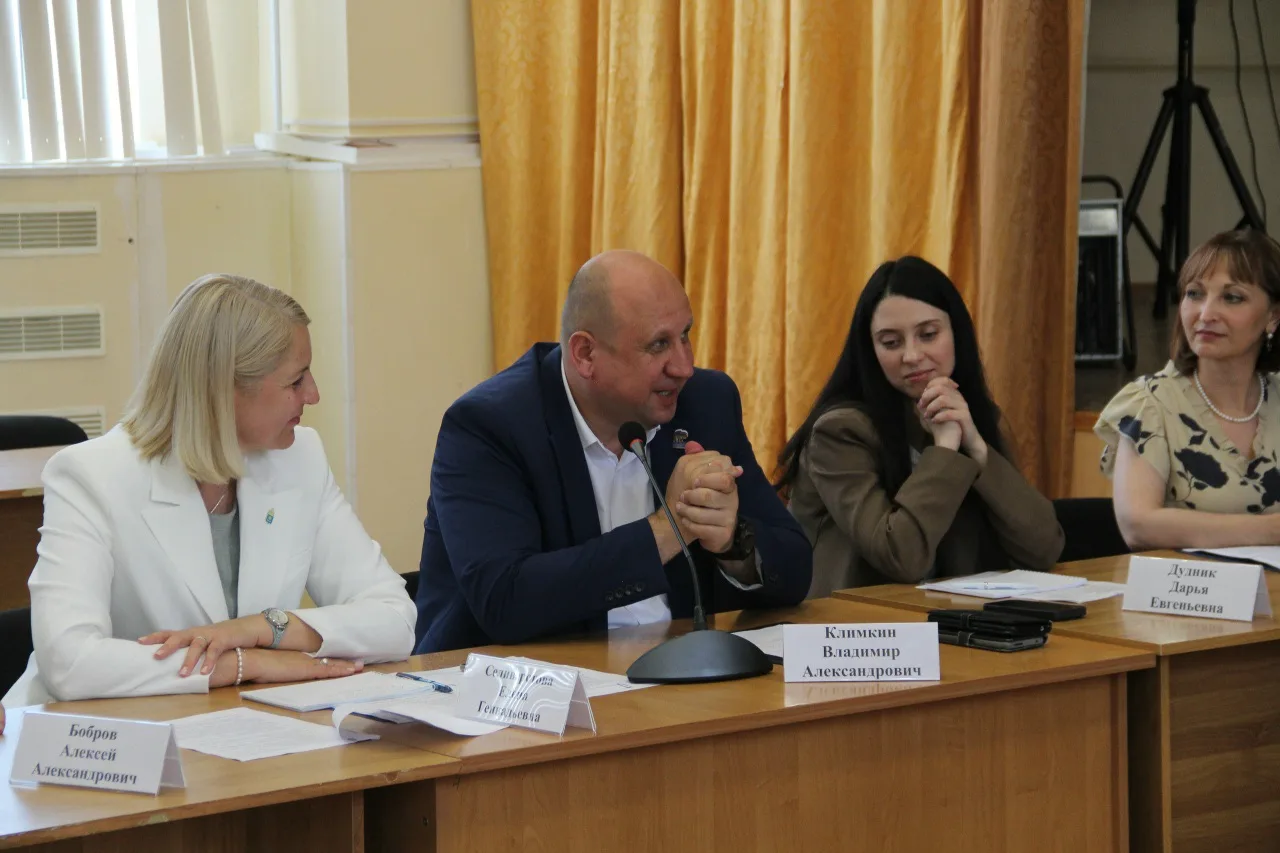 🙌В Знаменске состоялась первая встреча инициативных женщин, организованная региональным отделением 