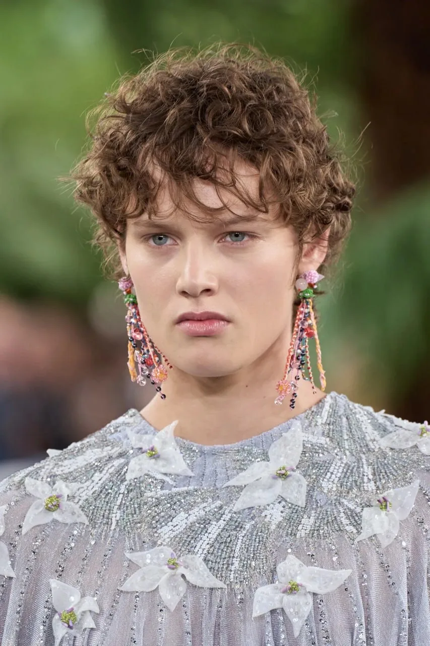 Кажется, мы снова предугадали тренд ✨

В коллекции осень/зима 2026 от Dior крупные украшения выходят