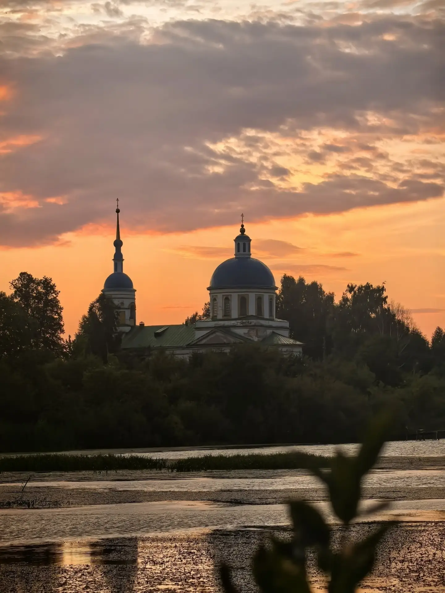 Августовская Тыловыл — Пельга 🌾

Храм Петра и Павла, второй по величине пруд в районе, село, где не