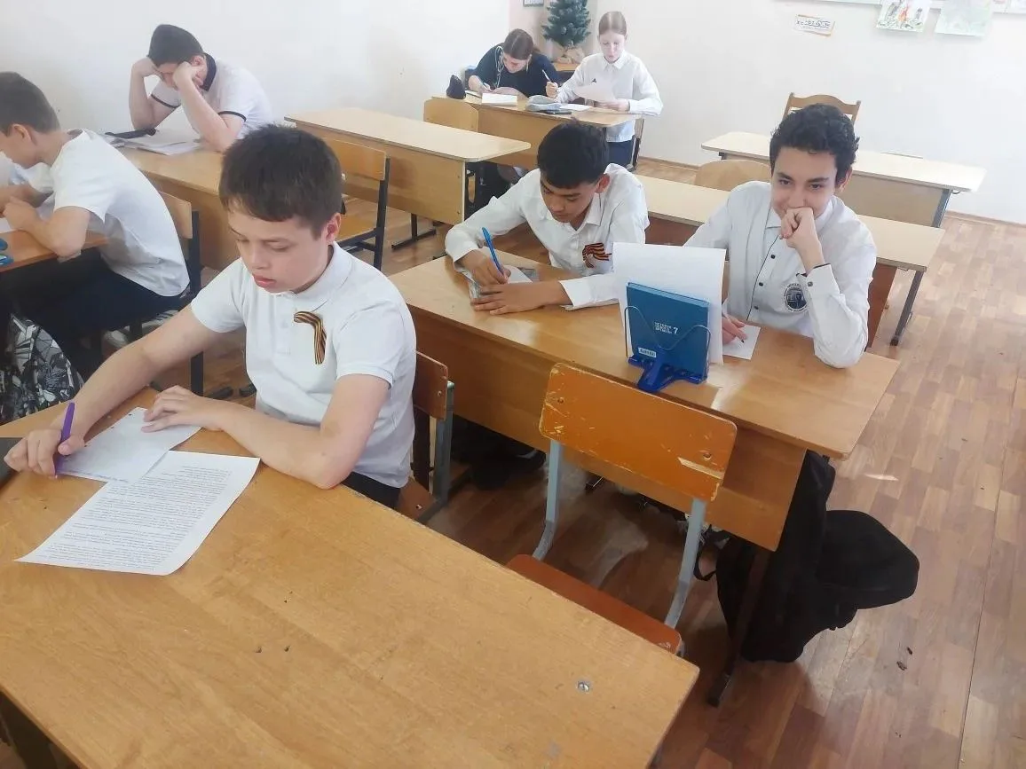 На уроке истории 5 и 7 классе в рамках курса Истории Родного Края прошёл урок, посвящённый уроженцу 