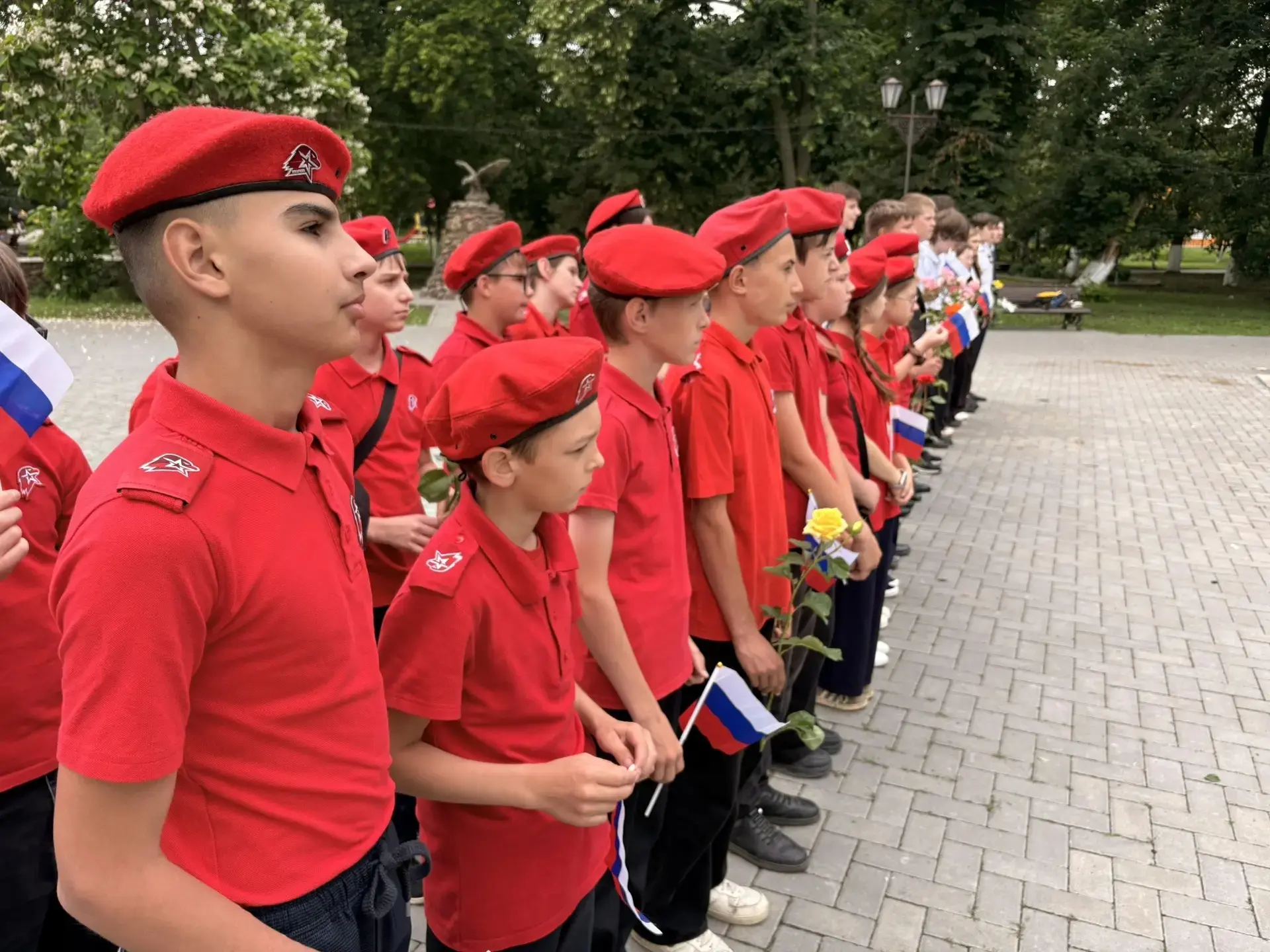 Сегодня в городском парке у Мемориала Славы в 13.15 (в 12.15 по Московскому времени) пр...