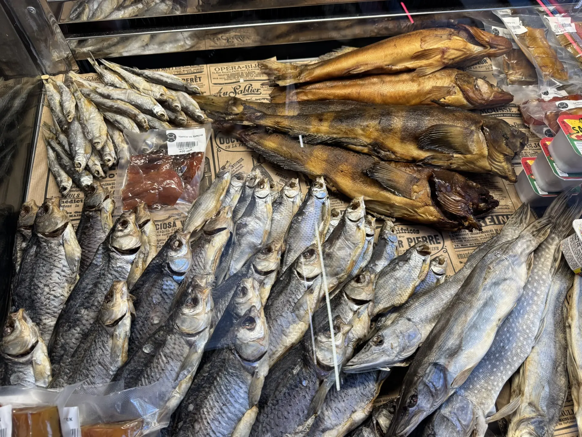 «Пополнение витрины: вяленая рыба + горячее копчение. 🐟🔥