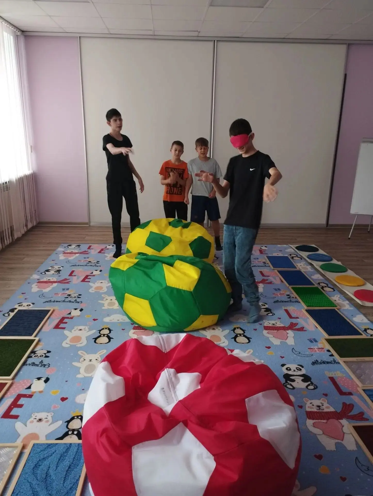 В Центре СемьЯ прошло очень тёплое и важное занятие для подростков — ребята побывали в ...