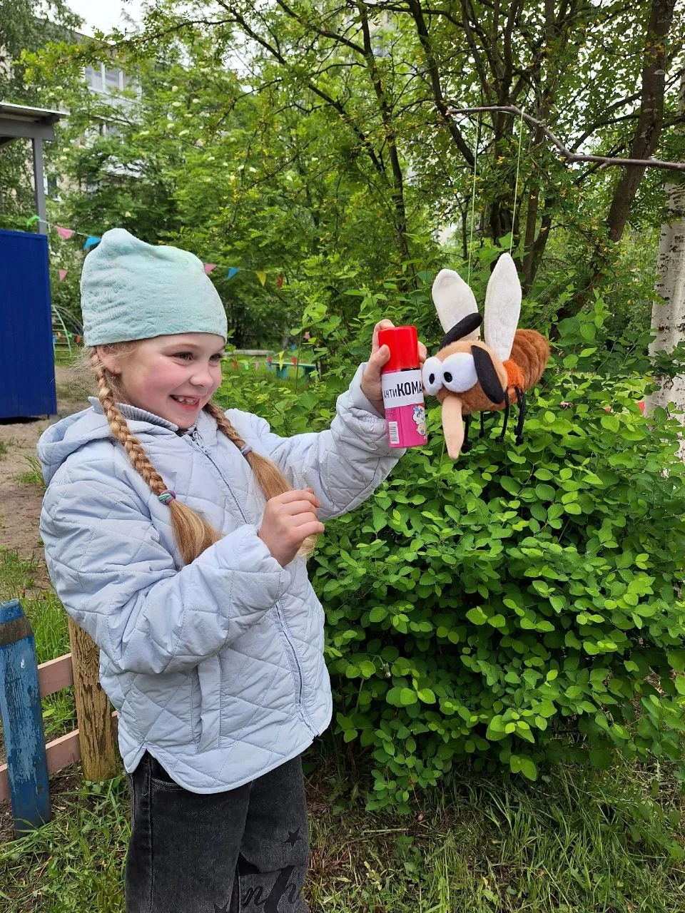 Лето🌞 — это не только каникулы и прогулки, но и сезонная активность комаров и клещей. 
       Чтобы