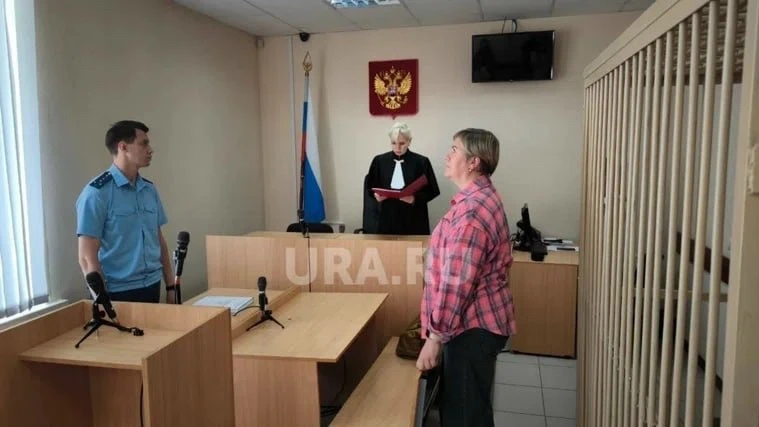 Замглавы Кетовского округа приговорили к 8 годам колонии за получение взятки.

Николая Бабкина обвин