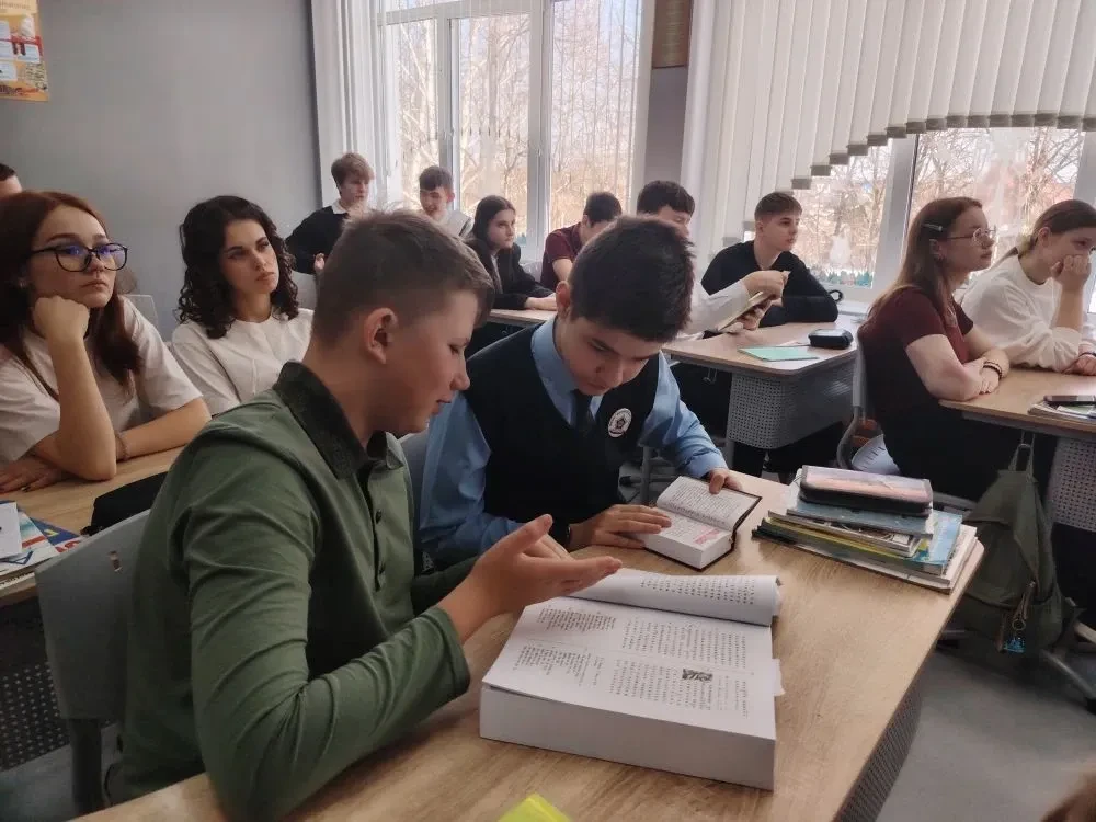 16 марта в рамках празднования Дня православной книги в Михневской средней школе прошла необычная и 