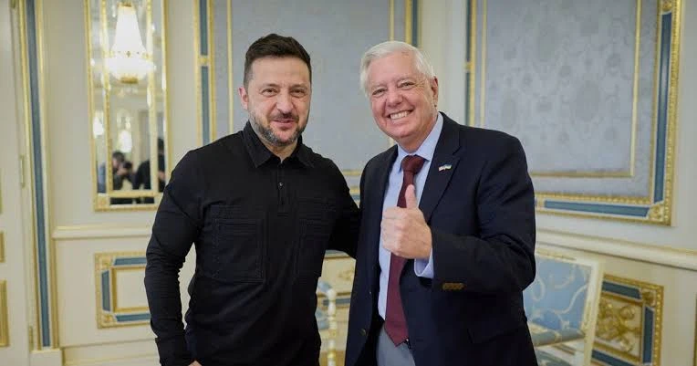 10.07.2026 поздно вечером Грэм приезжает на завод БПЛА ВС Украины SkyFall в Киеве, расп...