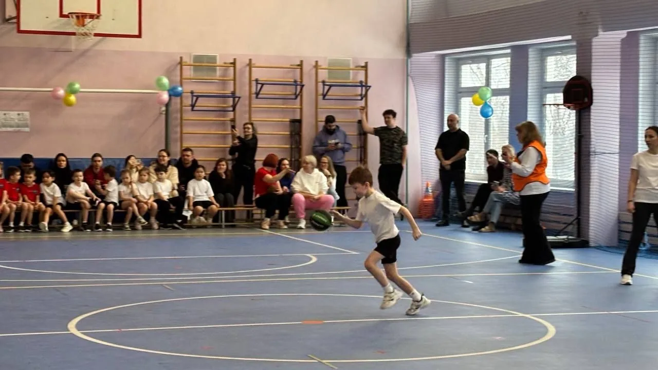 Фестиваль "Школа мяча" для дошколят: "Искра" на высоте!  🏐28 февраля в Москве прошел ежегодный фести