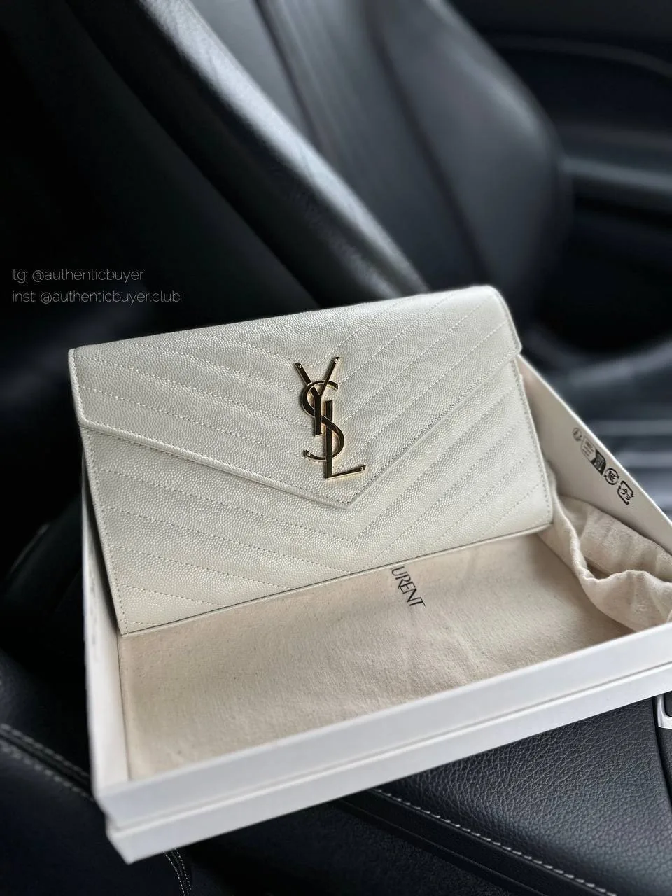 SAINT LAURENT
