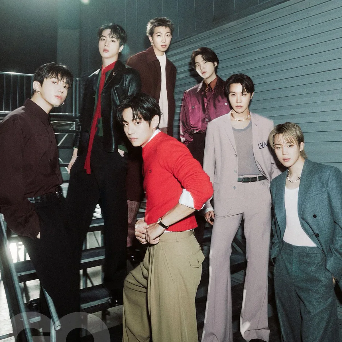 Сообщается, что BTS записали 200–300 песен в Лос-Анджелесе.  Kpop News