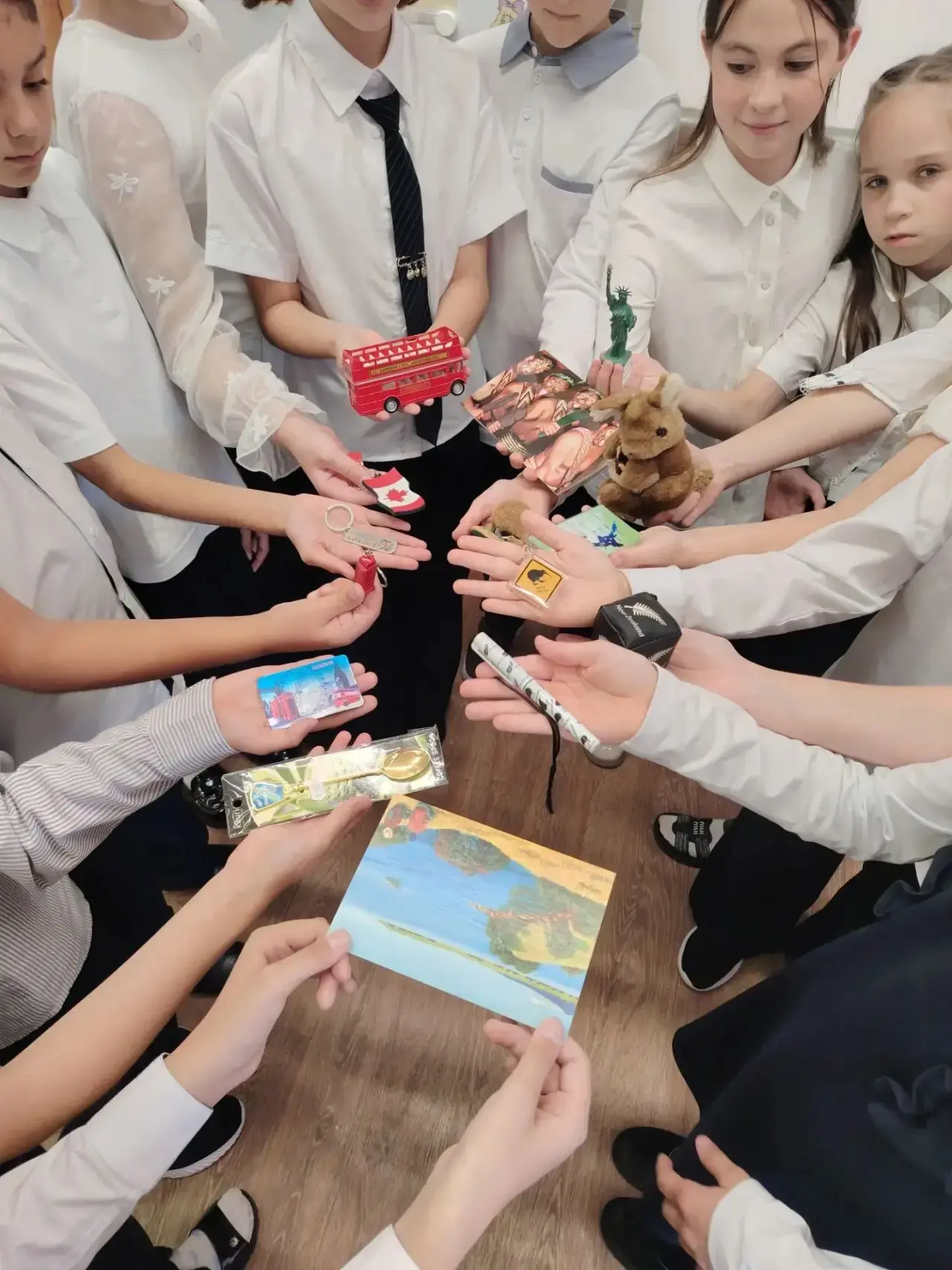 Путешествия не выходя из класса: яркий урок английского языка!