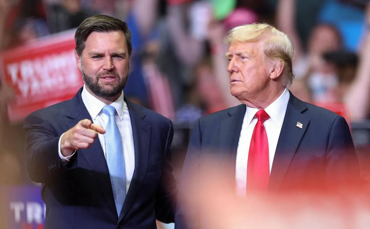 🇺🇸Трамп в частном порядке заявил спонсорам Республиканской партии, что хочет видеть Вэнса своим пр