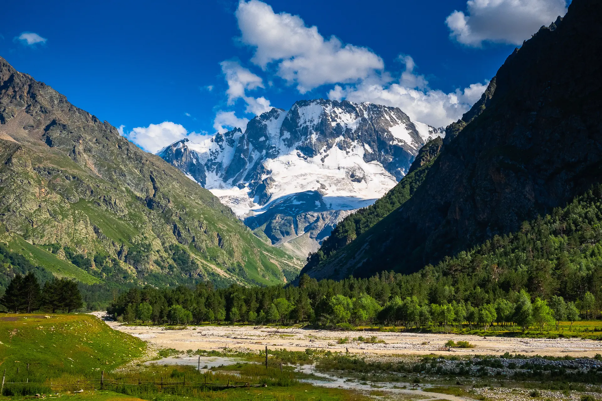 ⛰ КОЛОРИТЫ ГОР Лифт для машин, громогласные водопады и дикая тишина — это ущелье Адыр-Су в Кабардино