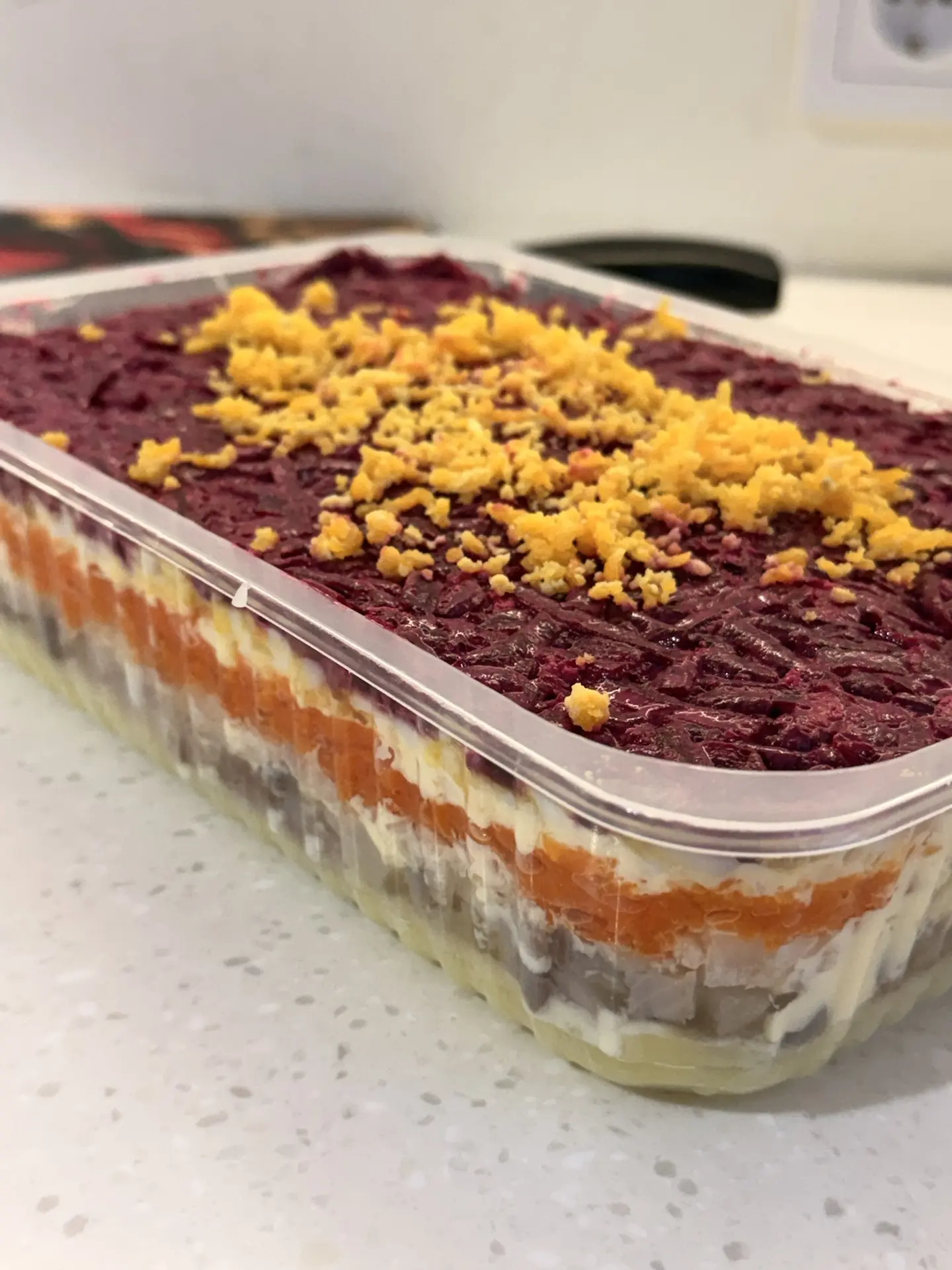 В наличии салат : сельдь под шубой - 1 кг/ 1150₽