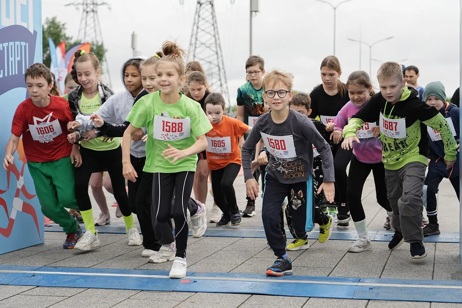 👟 Приглашаем на бесплатный массовый забег «На старт!». Он пройдет 20 июня в пяти парках Москвы.

✍️