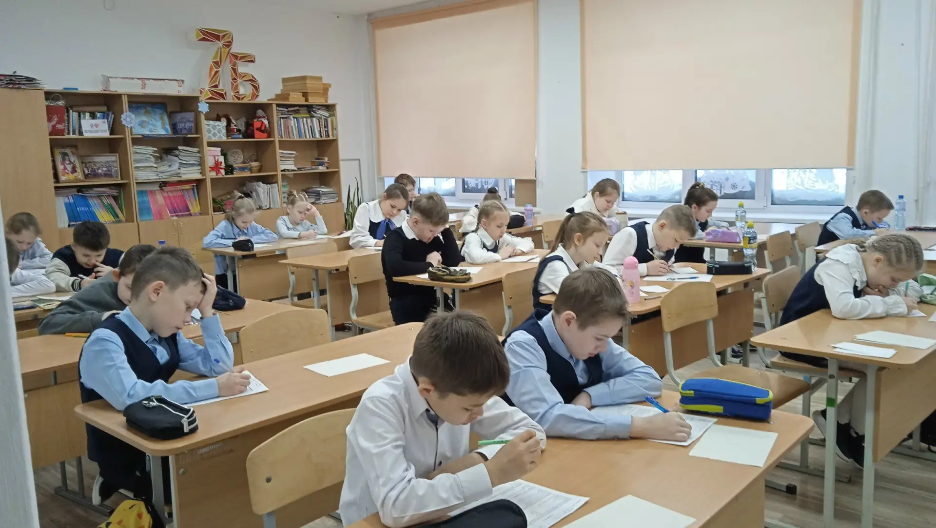 7 февраля для учащихся 2-3 классов был проведён школьный тур Марафона знаний. Участники увлечённо вы