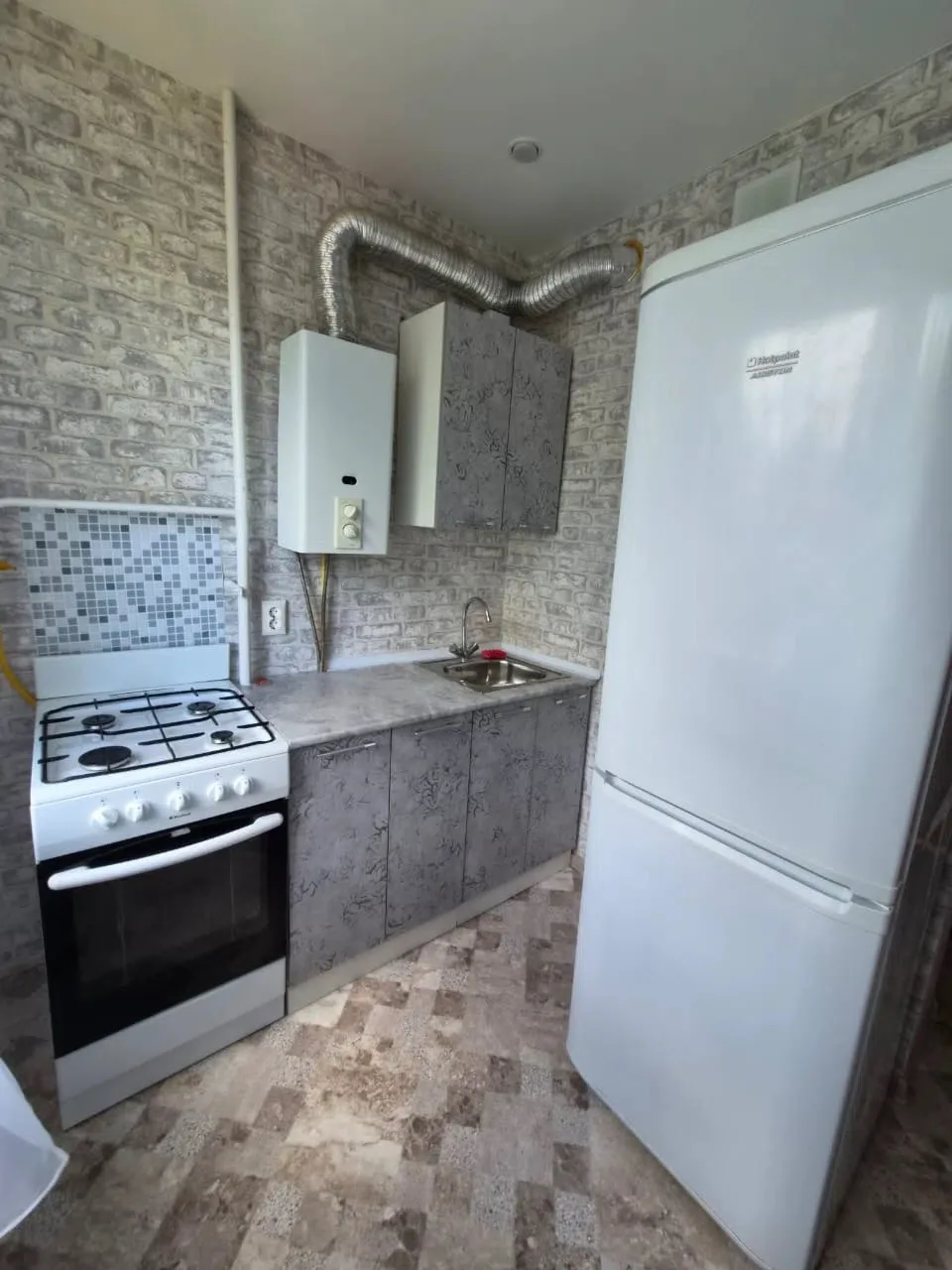 Сдаю 2 комнатную квартиру ул Чуйкова д.36 цена 33т и ку