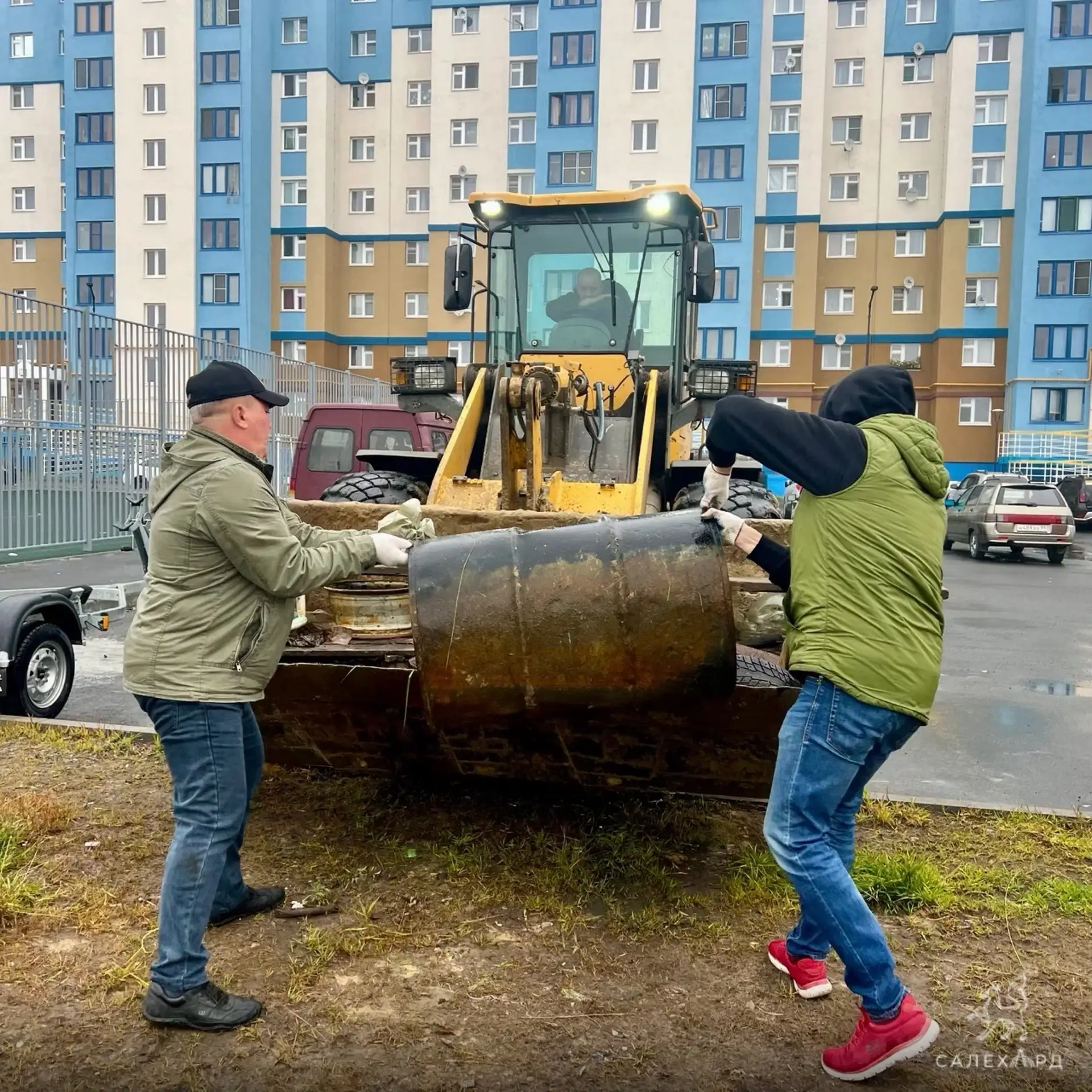 В Салехарде собрали 18 кубометров мусора