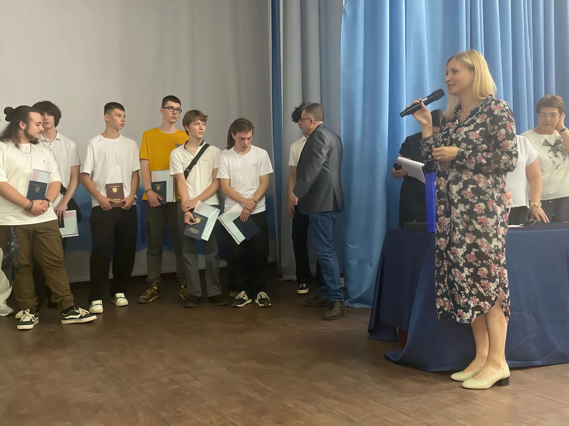 📢«Энергосбыт Волга» поздравила студентов-электромонтёров с вручением дипломов